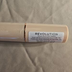 Revolution Fast Base Stick Foundation